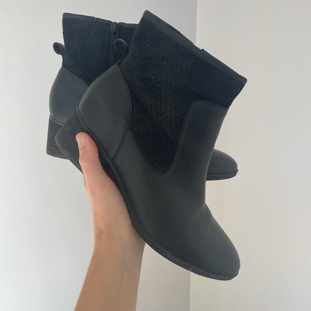Dr. Scholls Black Booties - Picture 6 of 8